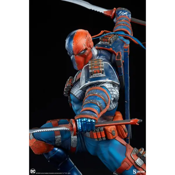 DC COMICS Statue Deathstroke Premium Format Sideshow