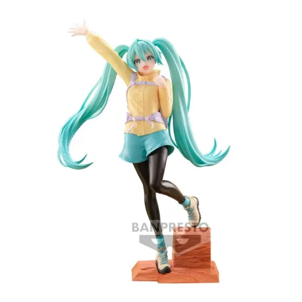 Figurine Vocaloid - Hatsune Miku Holiday Memories Mountain Climbing 20cm
