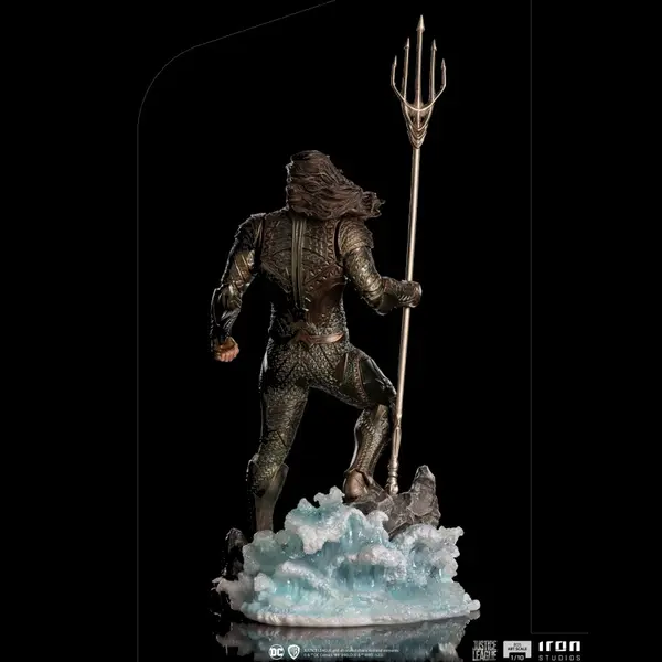 JUSTICE LEAGUE Statue Aquaman BDS Art Scale Iron Studios