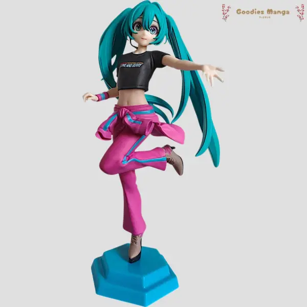 Figurine Hatsune Miku Love and Berry – Berry Costume Ver – Desktop x Decorate Collections – SEGA
